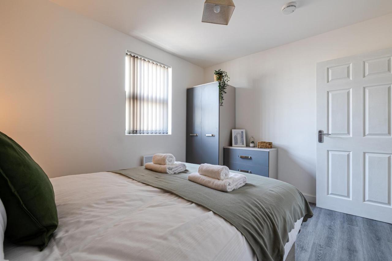Top Floor Apartment With Private Balcony In Stockport Centre By Hass Haus Kültér fotó