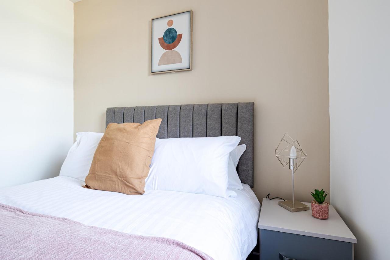 Top Floor Apartment With Private Balcony In Stockport Centre By Hass Haus Kültér fotó