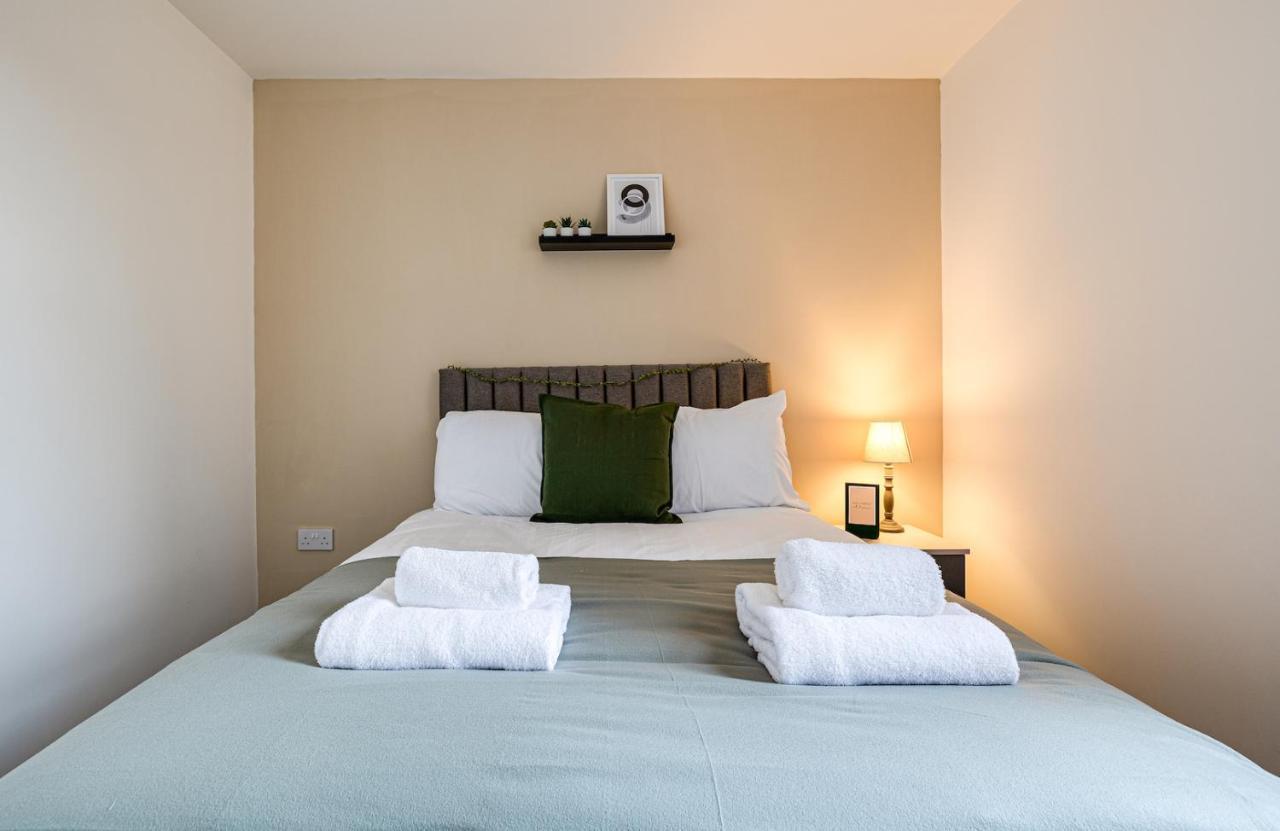 Top Floor Apartment With Private Balcony In Stockport Centre By Hass Haus Kültér fotó