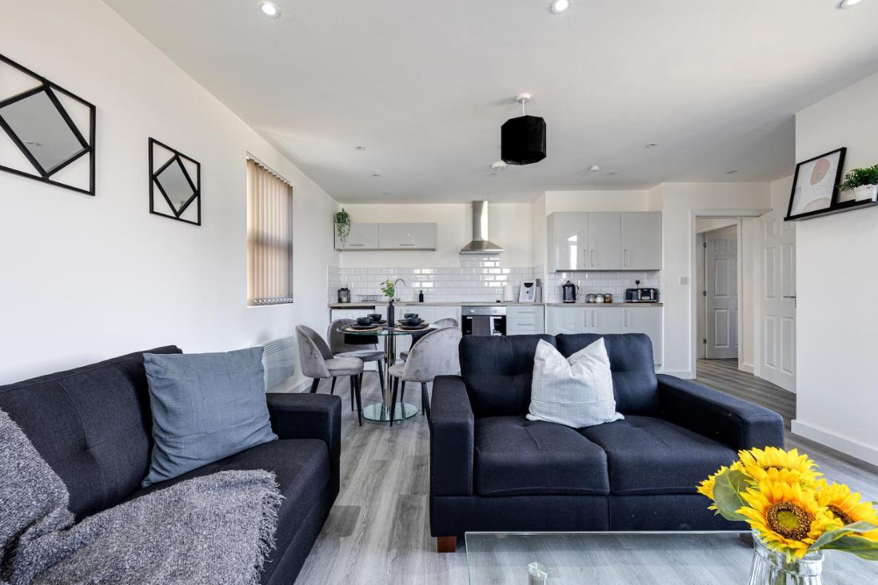 Top Floor Apartment With Private Balcony In Stockport Centre By Hass Haus Kültér fotó