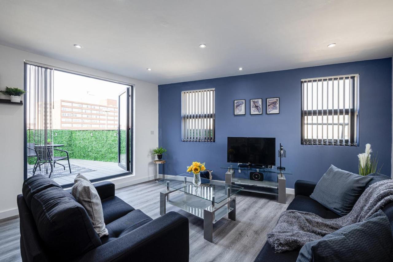 Top Floor Apartment With Private Balcony In Stockport Centre By Hass Haus Kültér fotó