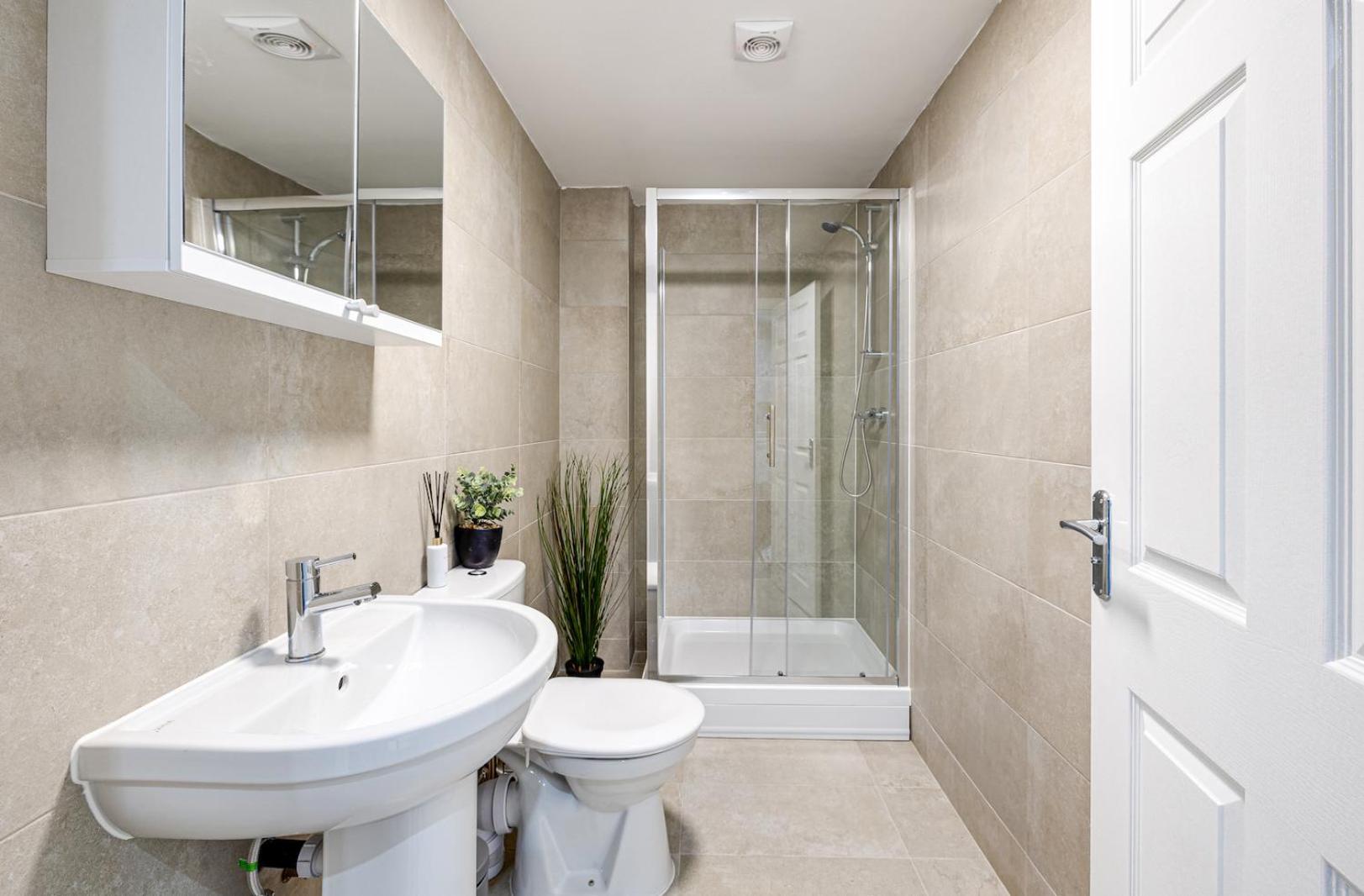 Top Floor Apartment With Private Balcony In Stockport Centre By Hass Haus Kültér fotó